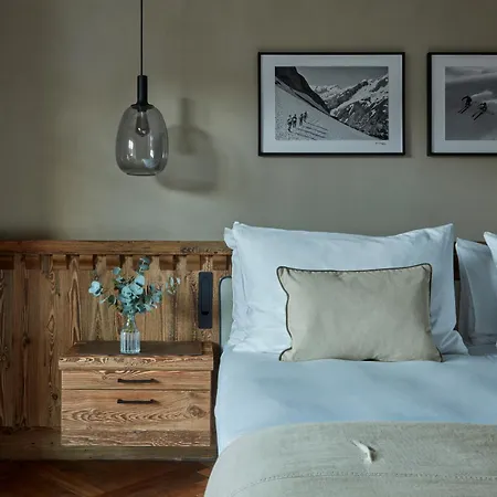 Miiro The Mansard מלון 4*
