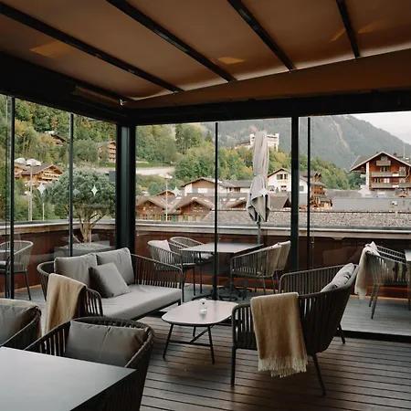 Miiro The Mansard 4*