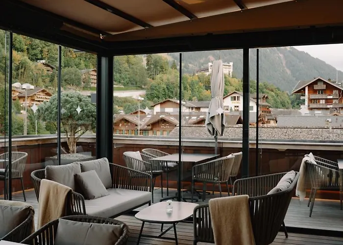 Miiro The Mansard 4*